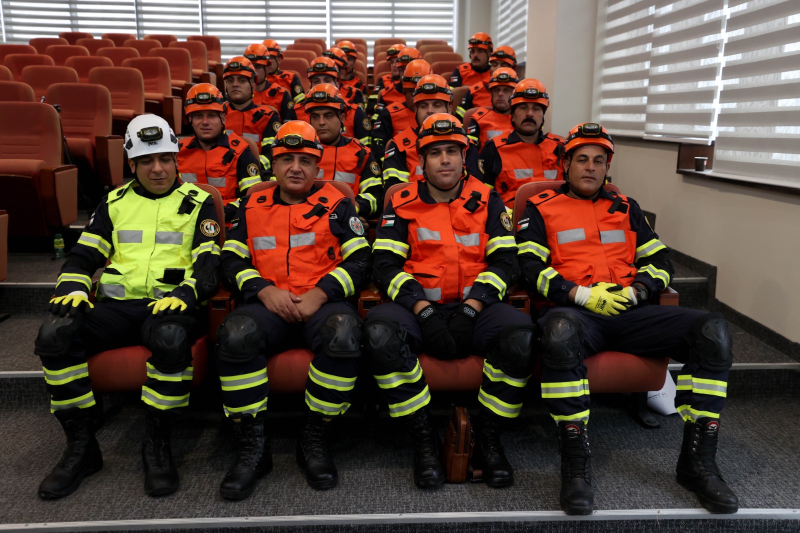 فريق فلسطين للتدخل يغادر إلى ليبيا للمشاركة في عمليات البحث عن ناجين-الحياة الجديدة