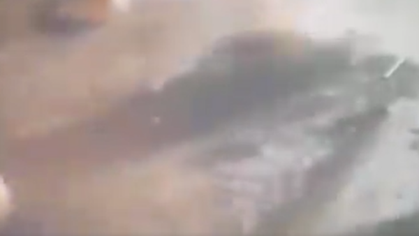 مشاهد جديدة لغرق درنة.. شارع آمن انقلب نهراً جارفاً بثوان!