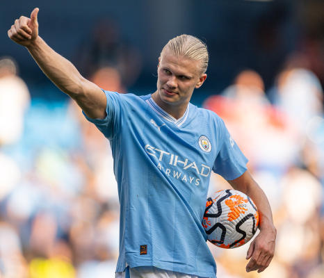 لاعبو مانشستر سيتي يسيطرون على قائمة المرشحين لجائزة “الأفضل”