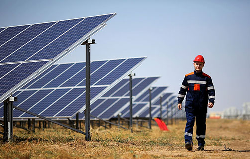 الاستثمار في الطاقة النظيفة يسهل التحول الشامل