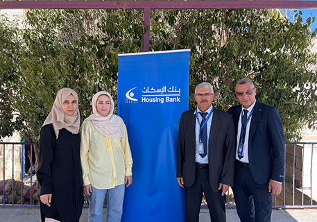 بنك الإسكان يدعم مدرسة تل الربيع في الظاهرية