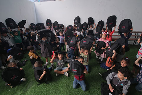 “المشروبات الوطنية” تختتم حملة “العودة للمدارس” لهذا العام