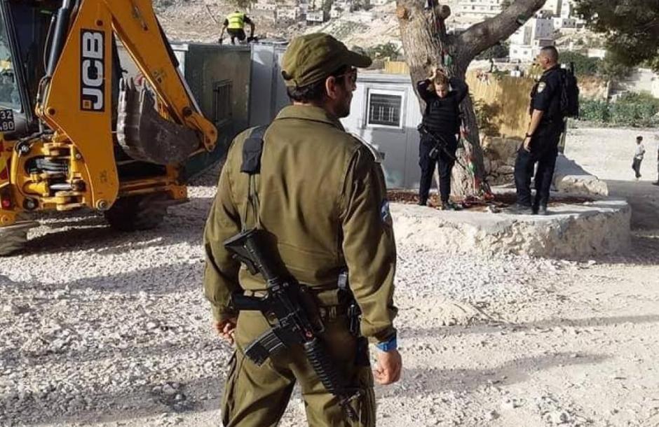 الاحتلال يضخ مياها عادمة تجاه أراضٍ جنوب قلقيلية-الحياة الجديدة