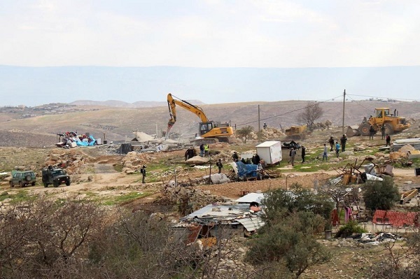 الاحتلال يزيل شبكة المياه الرئيسية لقرية سوسيا جنوب الخليل-الحياة الجديدة