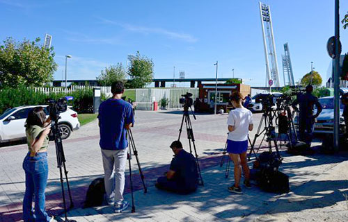 الشرطة تداهم مقر لجنة الحكام الإسبانية وقاضي التحقيق يتهم برشلونة بالرشوة