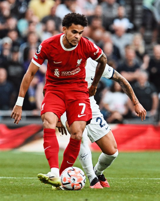 رابطة الحكام المحترفين تؤكد صحة هدف دياز في مرمى توتنهام