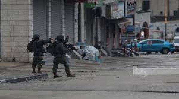 الاحتلال يغلق المحلات التجارية في حوارة-الحياة الجديدة