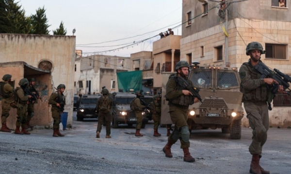 الاحتلال يعتقل أربعة شبان من رام الله-الحياة الجديدة