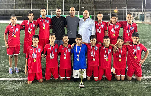 هلال القدس يتوج بكأس البطولة