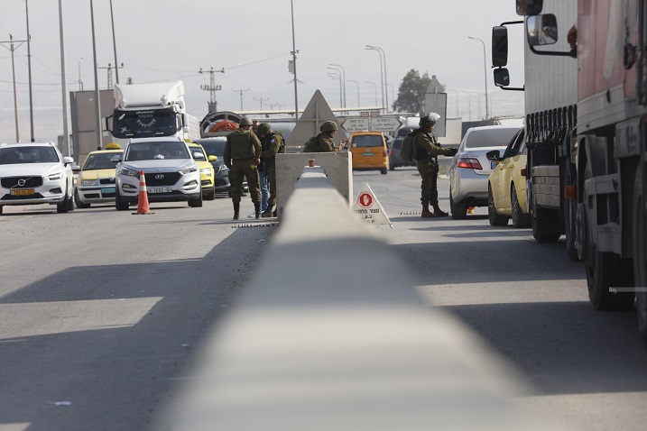 الاحتلال يغلق مداخل أريحا-الحياة الجديدة