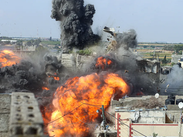 بينهم صحفي.. ارتفاع حصيلة الشهداء في غزة إلى 6-الحياة الجديدة