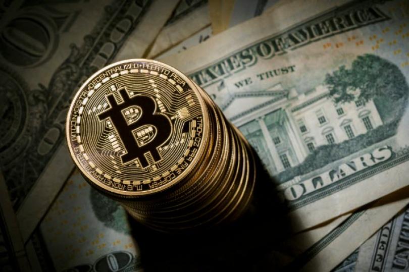 البيتكوين تكسب 10% في لحظات ثم تفقد أغلب المكاسب