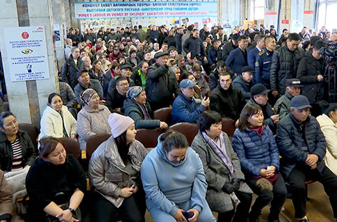 مقتل 32 عاملاً في حريق بمنجم كازاخي