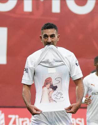 المصري “كوكا” يتألق في كأس تركيا ويتضامن مع فلسطين برسالة مؤثرة