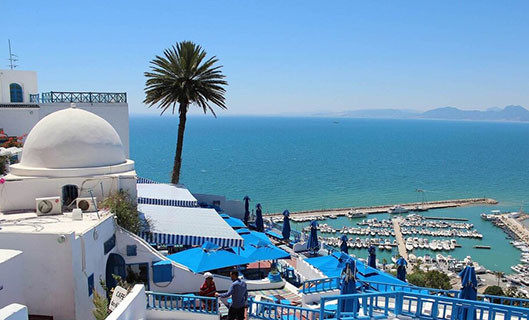 اليونان وتونس تسجلان انتعاشاً قياسياً في قطاع السايحة
