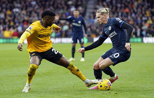 ولفرهامبتون يُعيد تشلسي إلى دوامة الهزائم