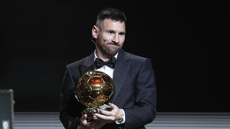 فتح تحقيق مع سان جيرمان على خلفية تتويج ميسي بالكرة الذهبية