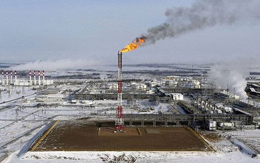 روسيا تتجاوز السعودية لتصبح أكبر مورّد نفط إلى الصين