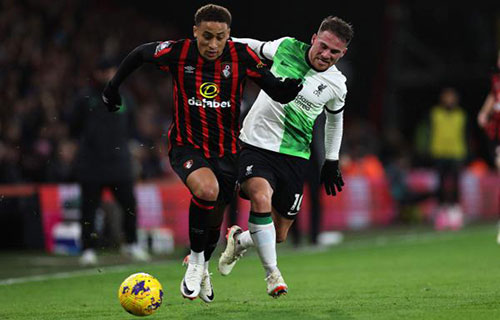 ليفربول يعزز صدارته برباعية في بورنموث