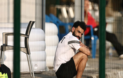 محمد صلاح يصدم الجماهير المصرية بمغادرة معسكر “الفراعنة”