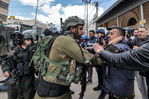 فلسطينيو الداخل يدفعون ثمناً مضاعفاً للحرب على غزة