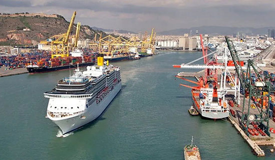 أزمة البحر الأحمر تتسبب بتأخر السفن أسبوعين في ميناء برشلونة