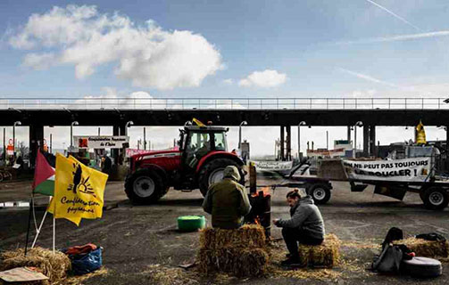 حراك المزارعين يتراجع في فرنسا وترقّب يسود سائر أنحاء أوروبا