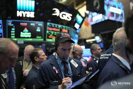 إس آند بي 500 يتجاوز 5000 نقطة بعد بيانات التضخم المعدلة