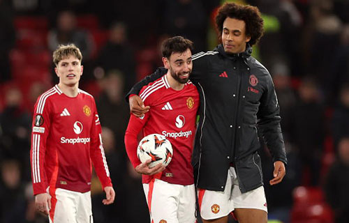 مانشستر – أ ف ب: أبقى مانشستر يونايتد الإنكليزي على…