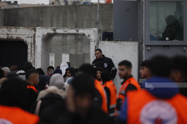 القدس- وفا- فرضت قوات الاحتلال الإسرائيلي، اليوم الجمعة، قيودا مشددة…