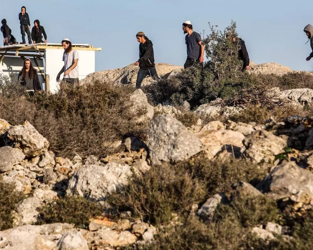 الخليل- الحياة الجديدة- اعتدى مجموعة من المستعمرين، اليوم الاثنين، على…