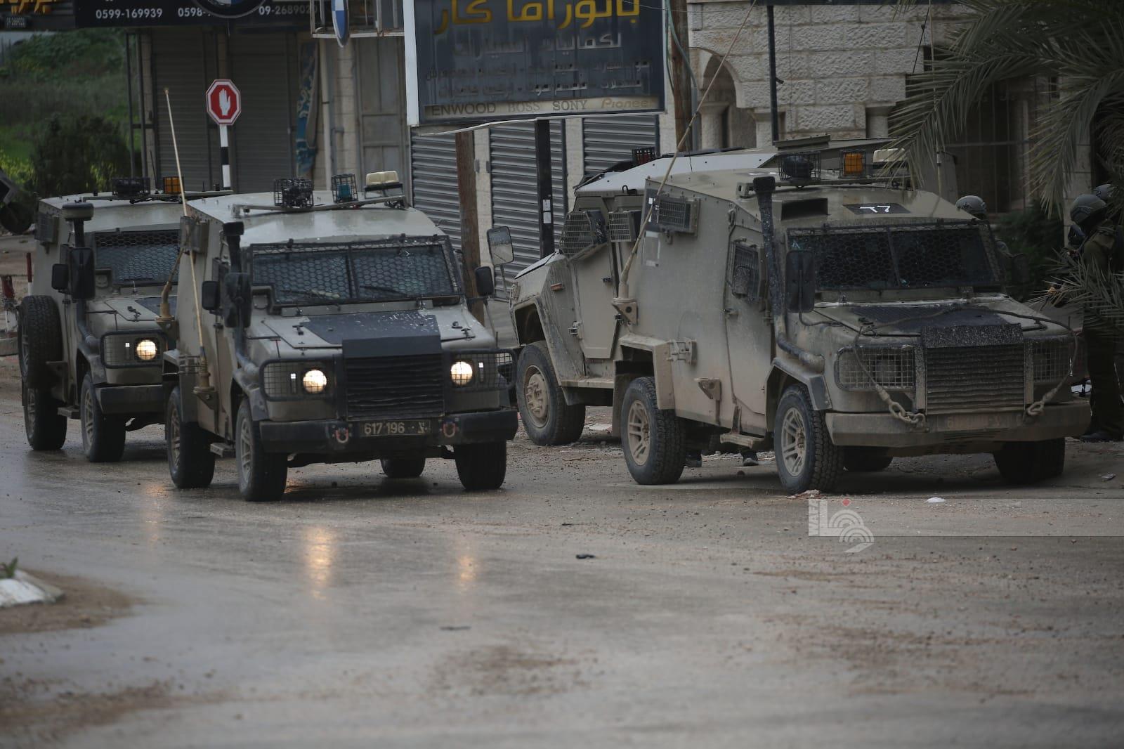 طولكرم-الحياة الجديدة- واصلت قوات الاحتلال الإسرائيلي، اليوم الجمعة، عدوانها على…