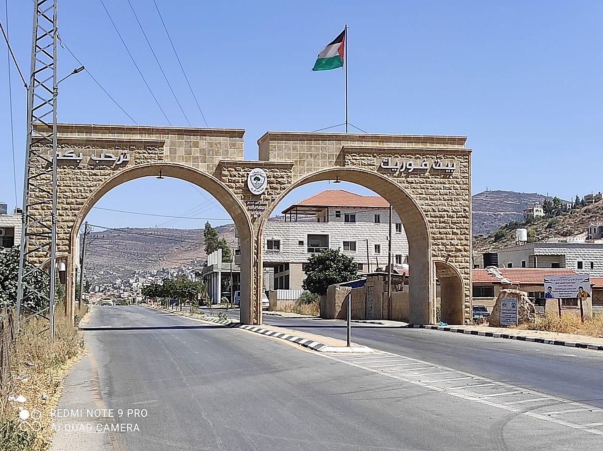  تواصل قوات الاحتلال الإسرائيلي تشديد إجراءاتها العسكرية على حاجز بيت…