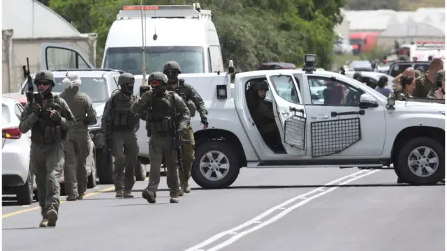 حيفا- الحياة الجديدة- قُتل إسرائيلي وأصيب آخرون، اليوم الاثنين، في…