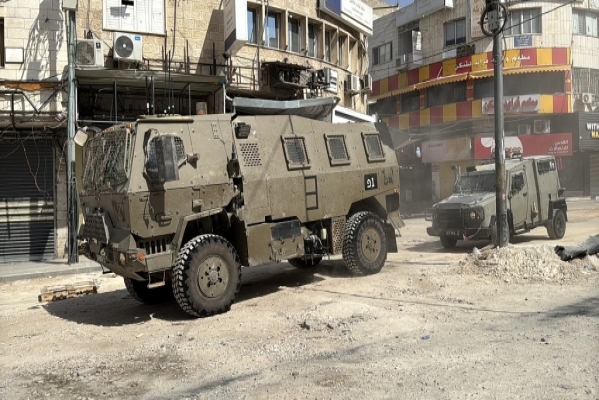 نابلس- وفا- اقتحمت قوات الاحتلال الإسرائيلي، اليوم الاثنين، مخيم بلاطة…