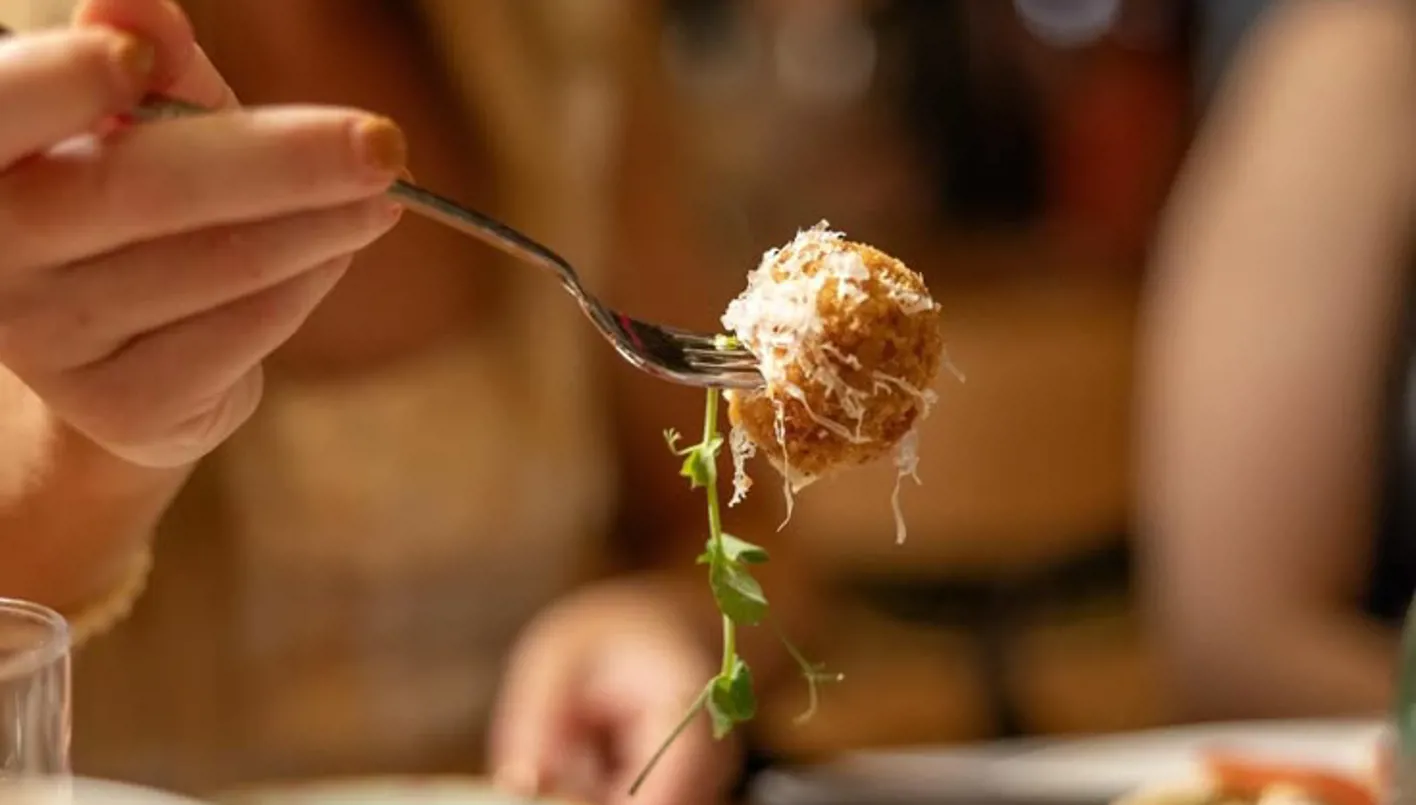 هل يمكنك تذوق الطعام دون تناوله؟ التكنولوجيا الجديدة تجعل ذلك ممكناً!