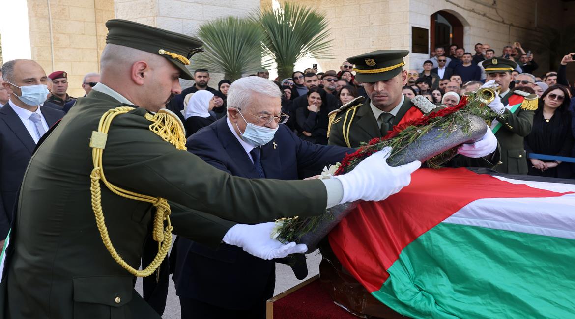 شُيع، اليوم الأربعاء، جثمان القائد الوطني والمناضل محمد الحوراني، من…