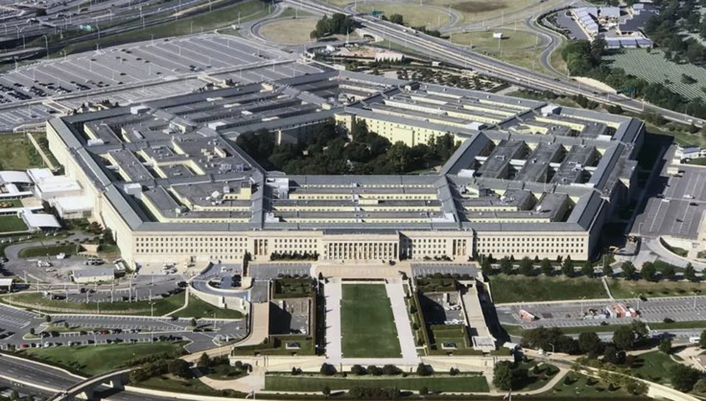 البنتاغون يحذر من استهداف تطبيق “سيغنال” من قبل قراصنة روس