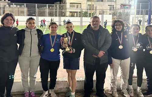 رام الله – “الأيام”: اختتمت البطولة الداخلية لفريق كرة القدم…