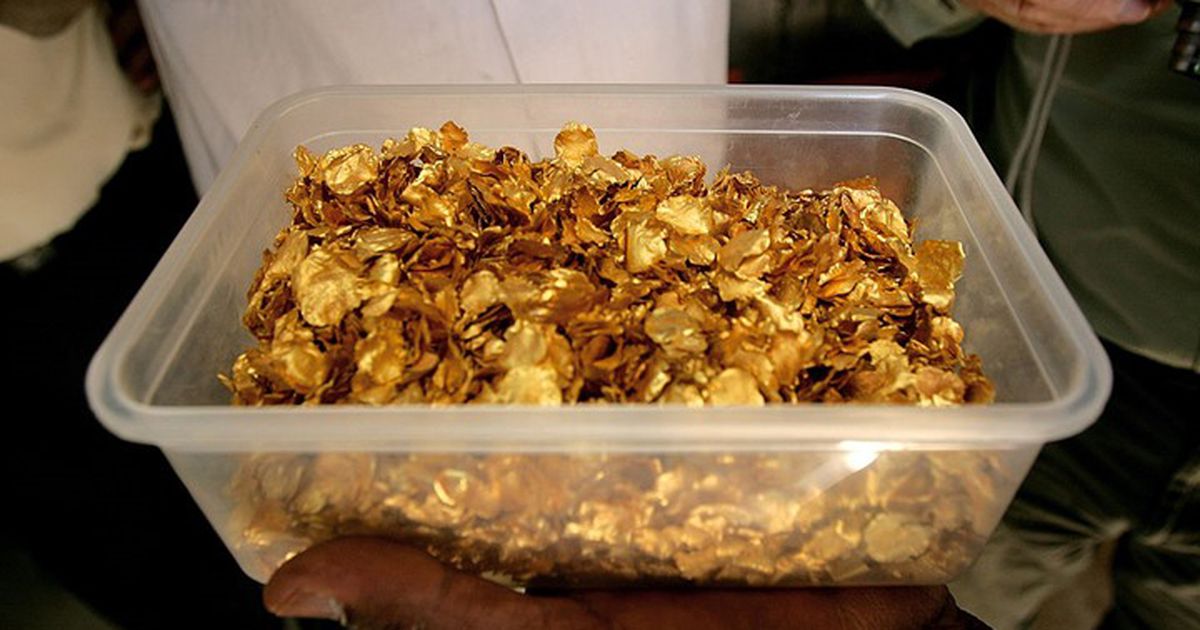 تجارة الذهب تنشط خلال الصراع الدائر في السودان.. تمر عبر الإمارات