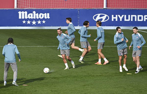 برشلونة-(أ ف ب) : تخلو خزائن الفرنسي أنطوان غريزمان مهاجم…