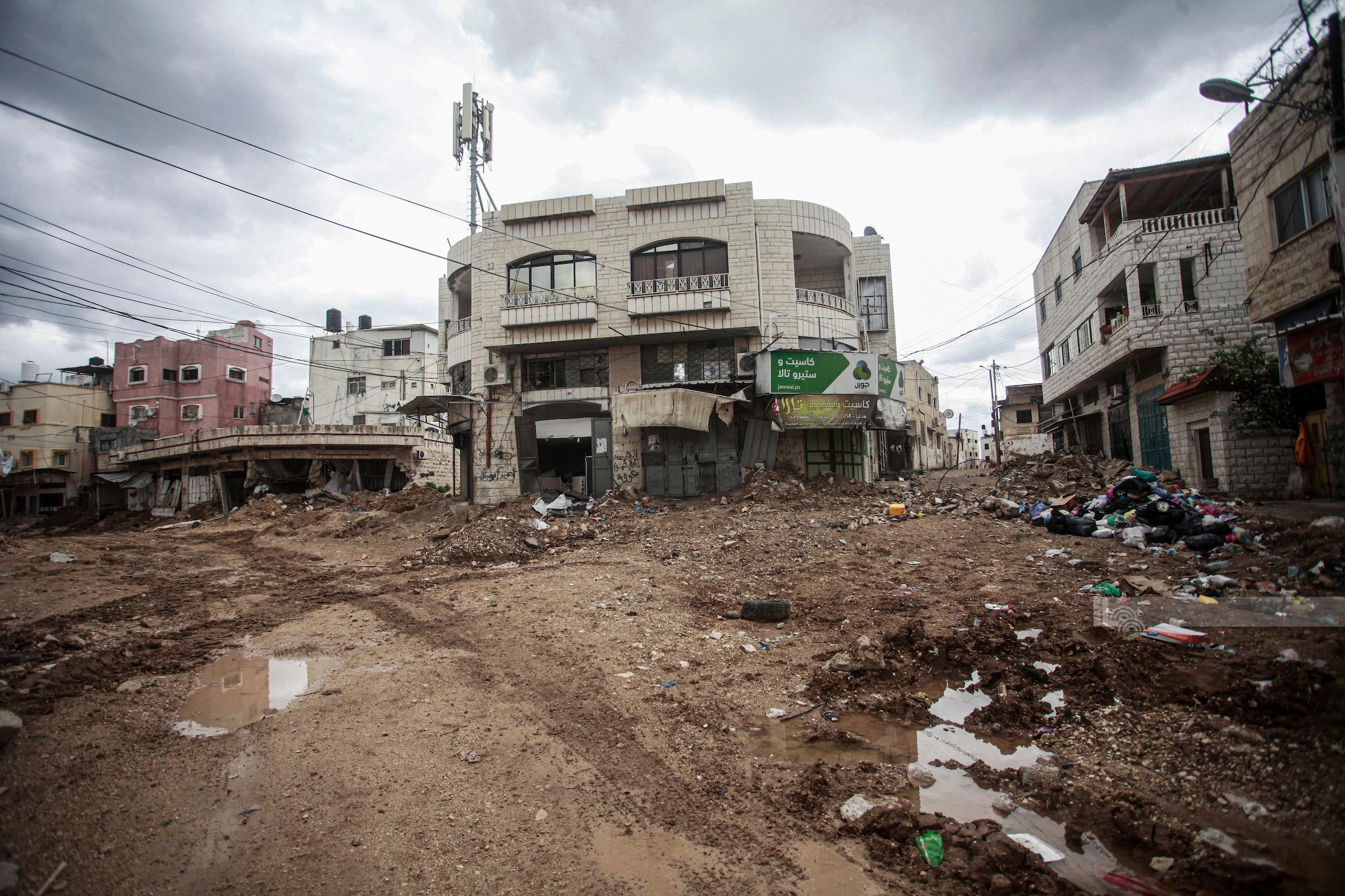 طولكرم-وفا- تواصل قوات الاحتلال الإسرائيلي، لليوم الـ 62 على التوالي،…