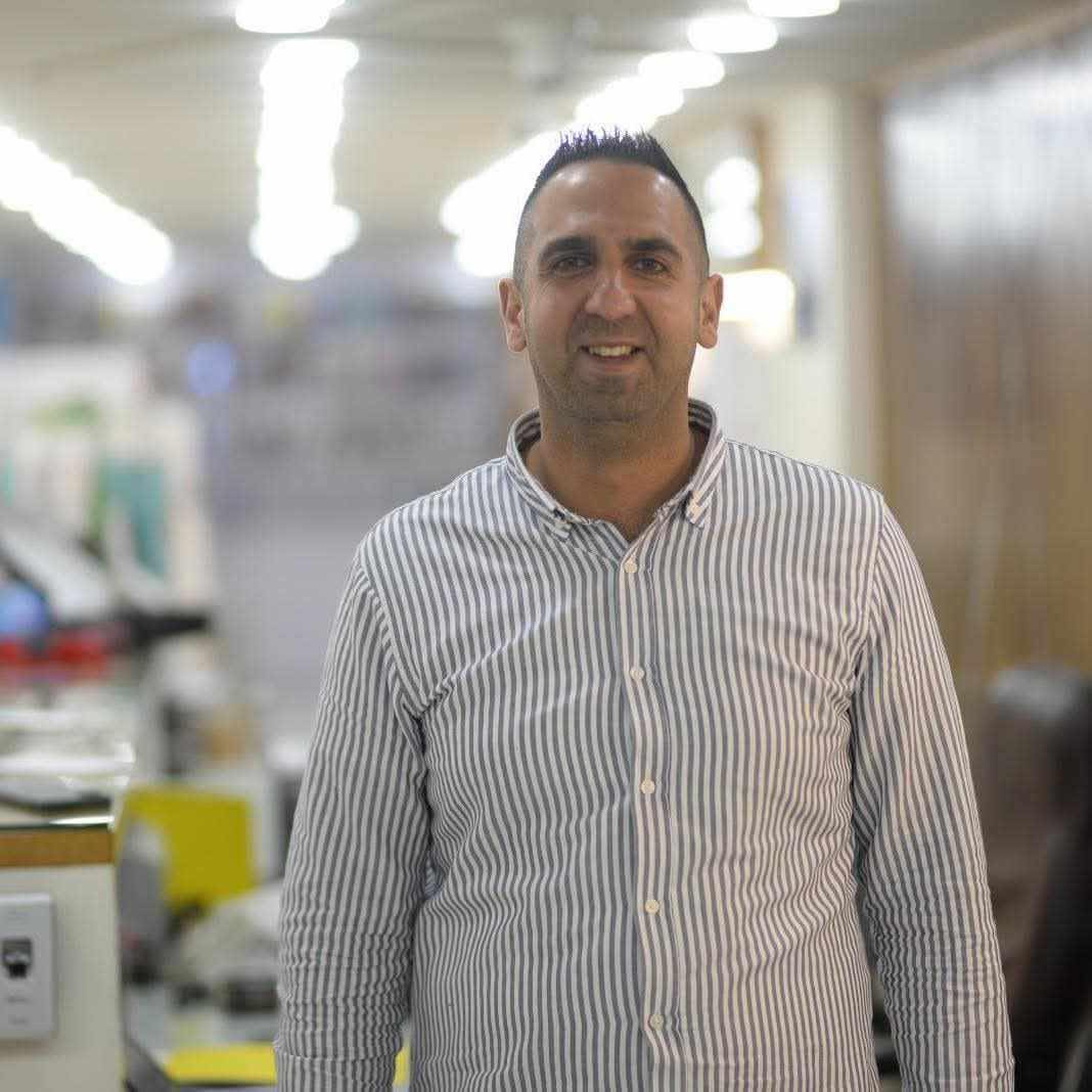 نابلس -الحياة الجديدة- استشهد صباح اليوم الأربعاء، شاب متأثرا بإصابته…