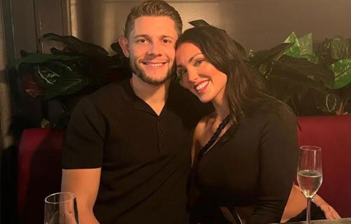 لندن – وكالات: خرجت سامانثا، زوجة قائد فريق ​إيفرتون​ ​جايمس…