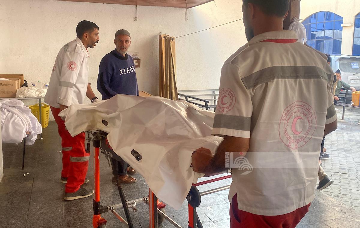 غزة – وفا- اُستشهد مواطنان، وأُصيب آخرون، ظهر اليوم الأحد،…