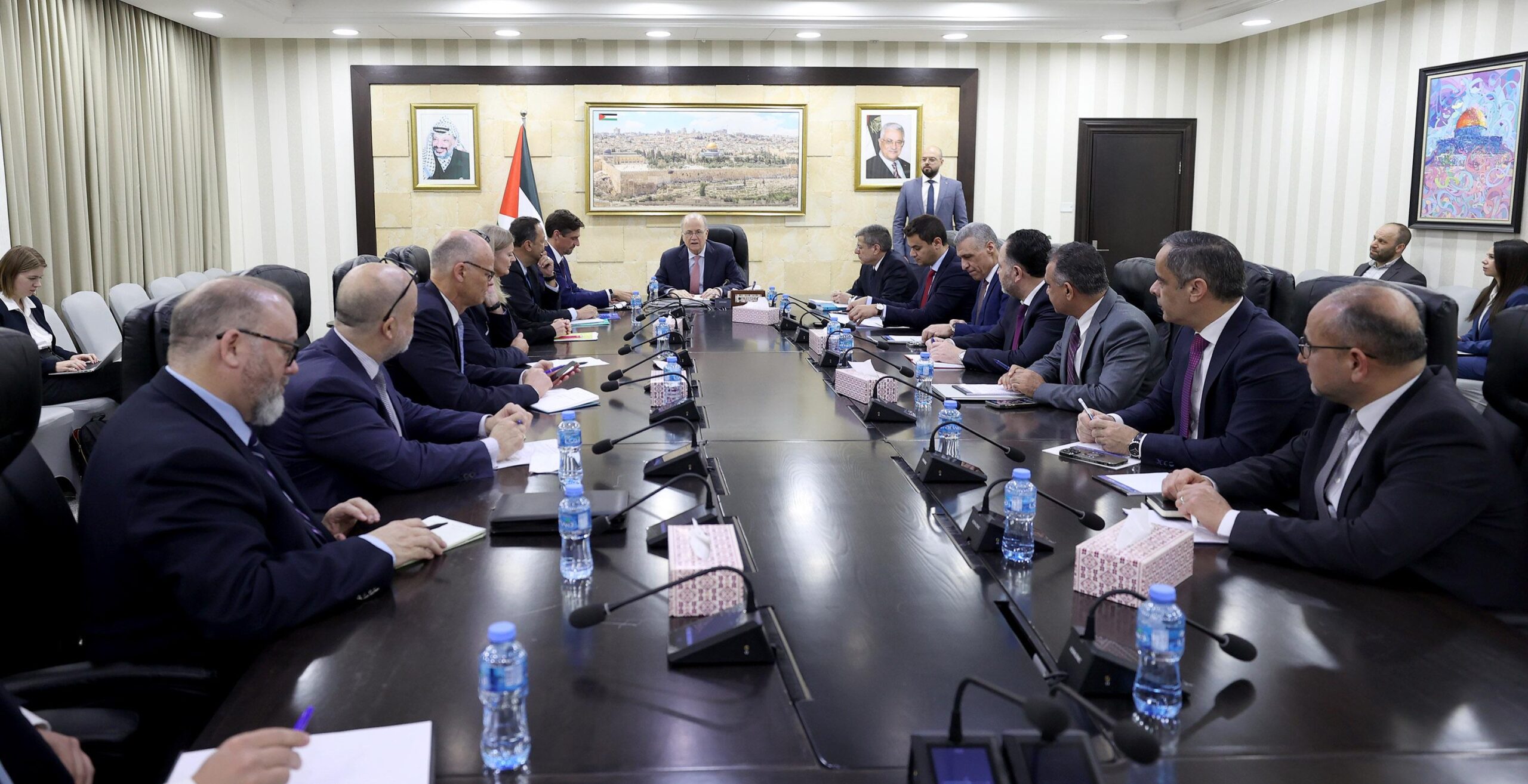   بحث سبل استئناف الخدمات الأساسية في قطاع غزة تمهيدا…