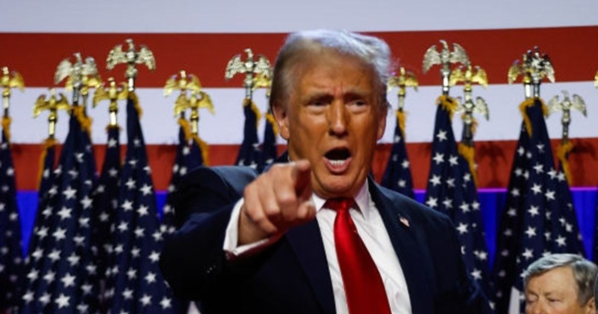 رغم خسائر الأسهم الأمريكية.. ترامب: بفضل الرسوم حققنا عوائد بمليارات الدولارات