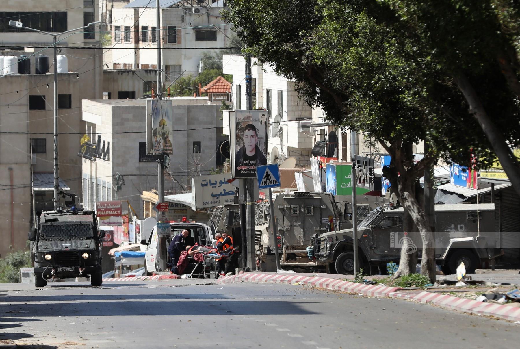 اقتحمت قوات الاحتلال مساء اليوم الثلاثاء منطقة خلة العامود شرق…