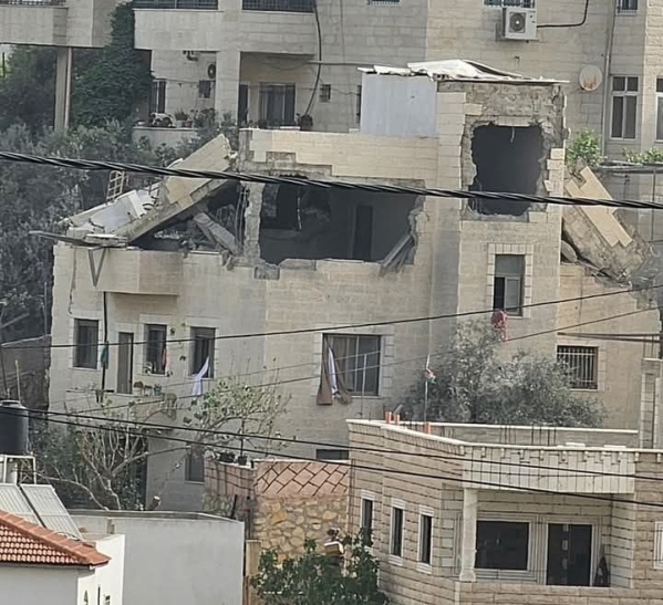 رام الله- وفا- فجرت قوات الاحتلال، اليوم، منزل الشهيد مجاهد…