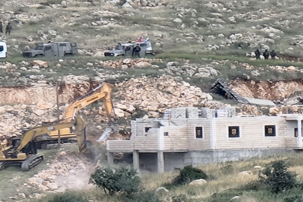 الخليل- الحياة الجديدة- شرعت سلطات الاحتلال الإسرائيلي، اليوم الخميس، بهدم…